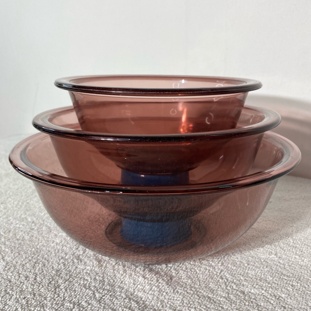 Vintage PYREX Set of 3 Cranberry Glass Nesting Mixing Bowls 1L, 1.5L & 2.5L